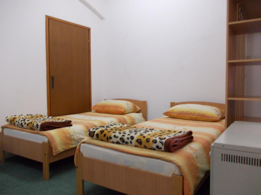 Apartments Bozic Требинье Экстерьер фото