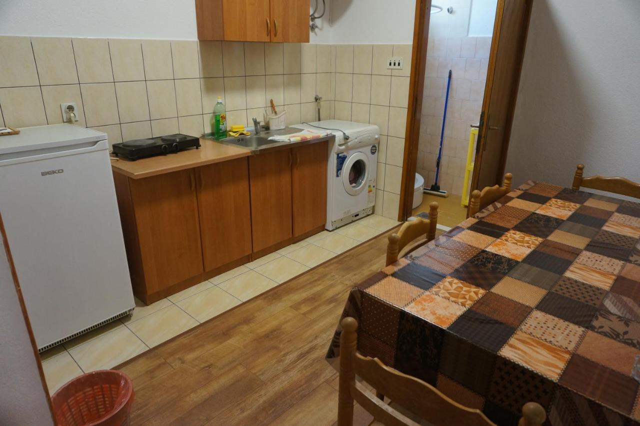 Apartments Bozic Требинье Экстерьер фото