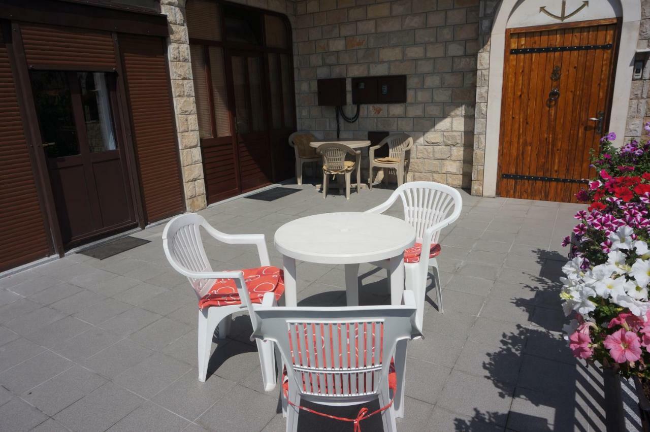Apartments Bozic Требинье Экстерьер фото