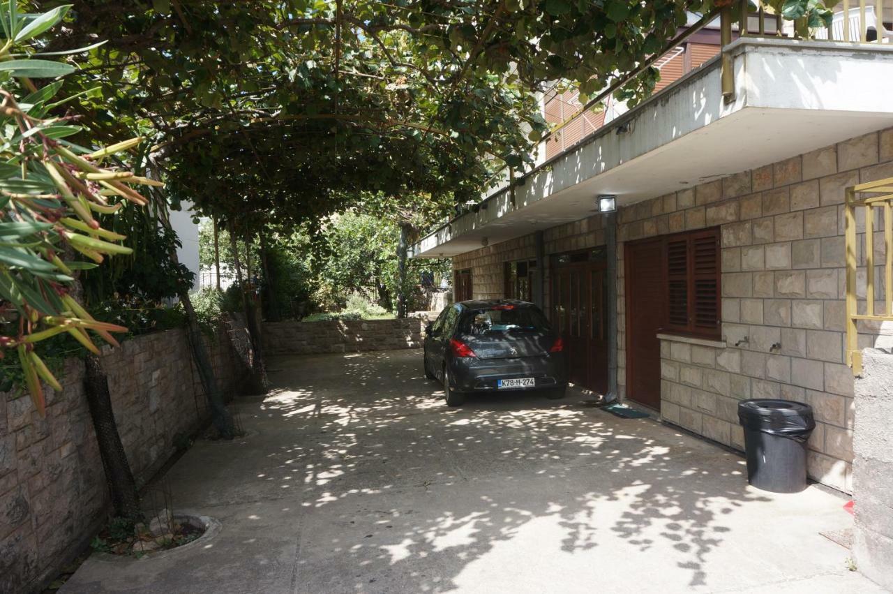 Apartments Bozic Требинье Экстерьер фото